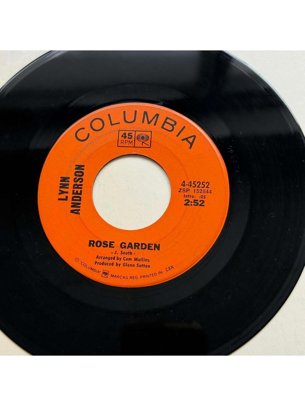 Lynn Anderson - Nothing Between Us/Rose Garden 45rpm VG+ R31